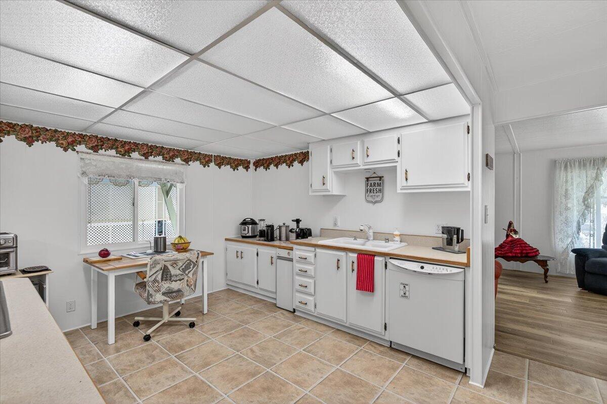 2252 Table Rock Road, Unit SPC 206 Medford, OR 97501 - Photo 9 of 33