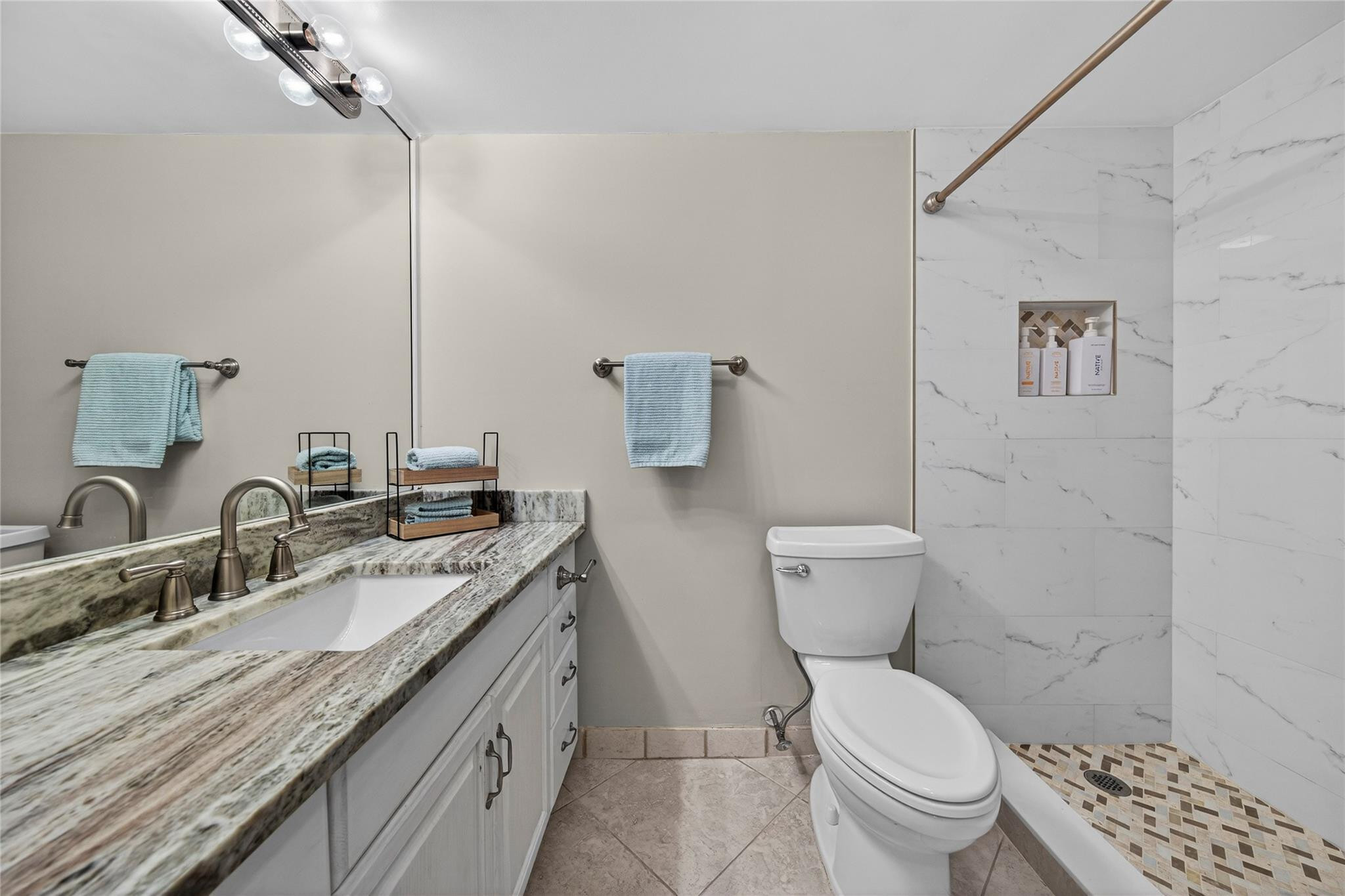 3180 Northeast 48th Court, Unit 412 Lighthouse Point, FL 33064 - Photo 19 of 41 Photo 19