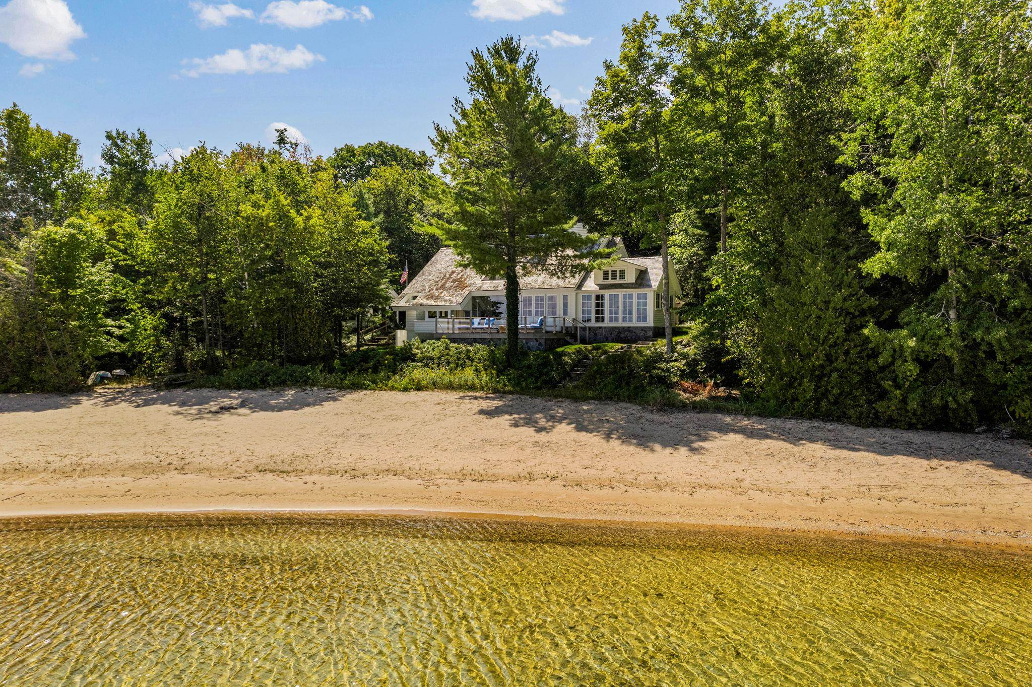 701 North Stony Point Road Suttons Bay, MI 49682 - Photo 48 of 53 1930545-C266D4B4-7571-4621-9CCB-E1F63EC64A51.JPG