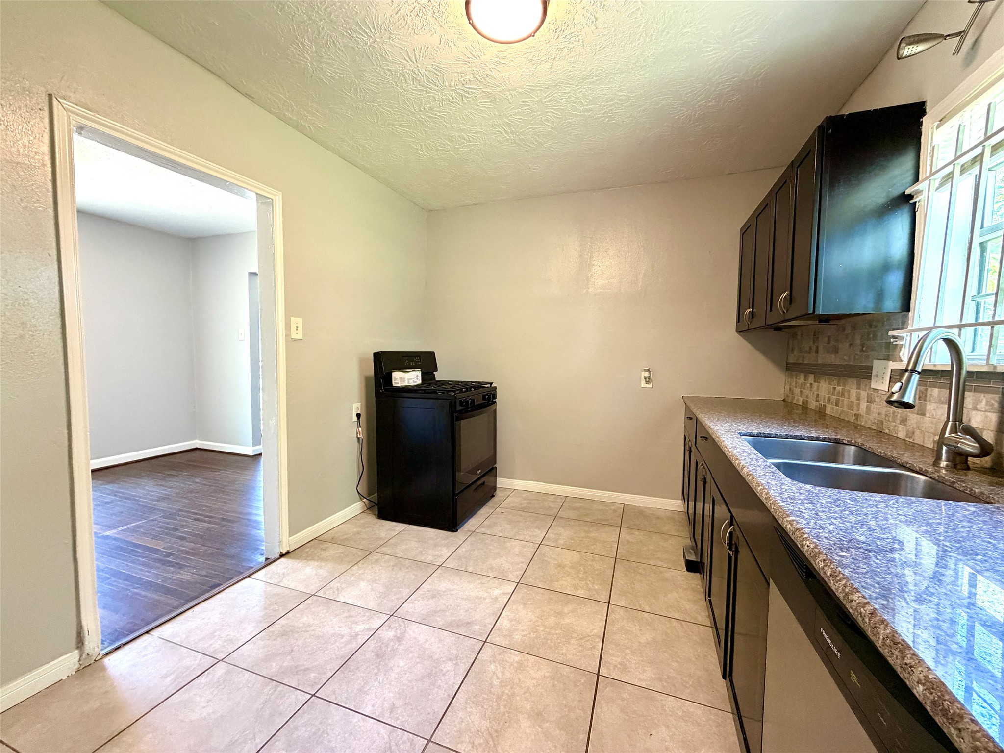 7120 Goforth Street Houston, TX 77021 - Photo 9 of 12