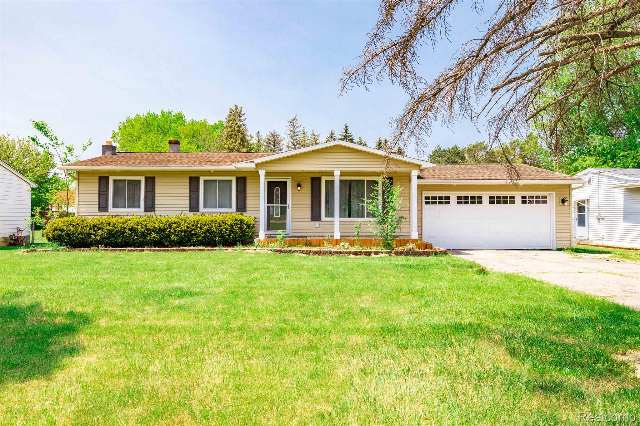 4053 North Genesee Road Flint, MI 48506 - Photo 1 of 29 Gallery Image 1