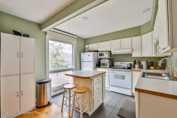 $798,000 | 48 Highlands Lane, Unit G3 & G4, Hunter, NY 12442