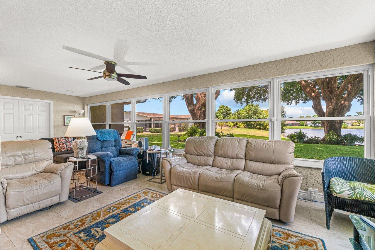 6347 Timberlakes Way Delray Beach, FL 33484 - Photo 11 of 49 Family Room