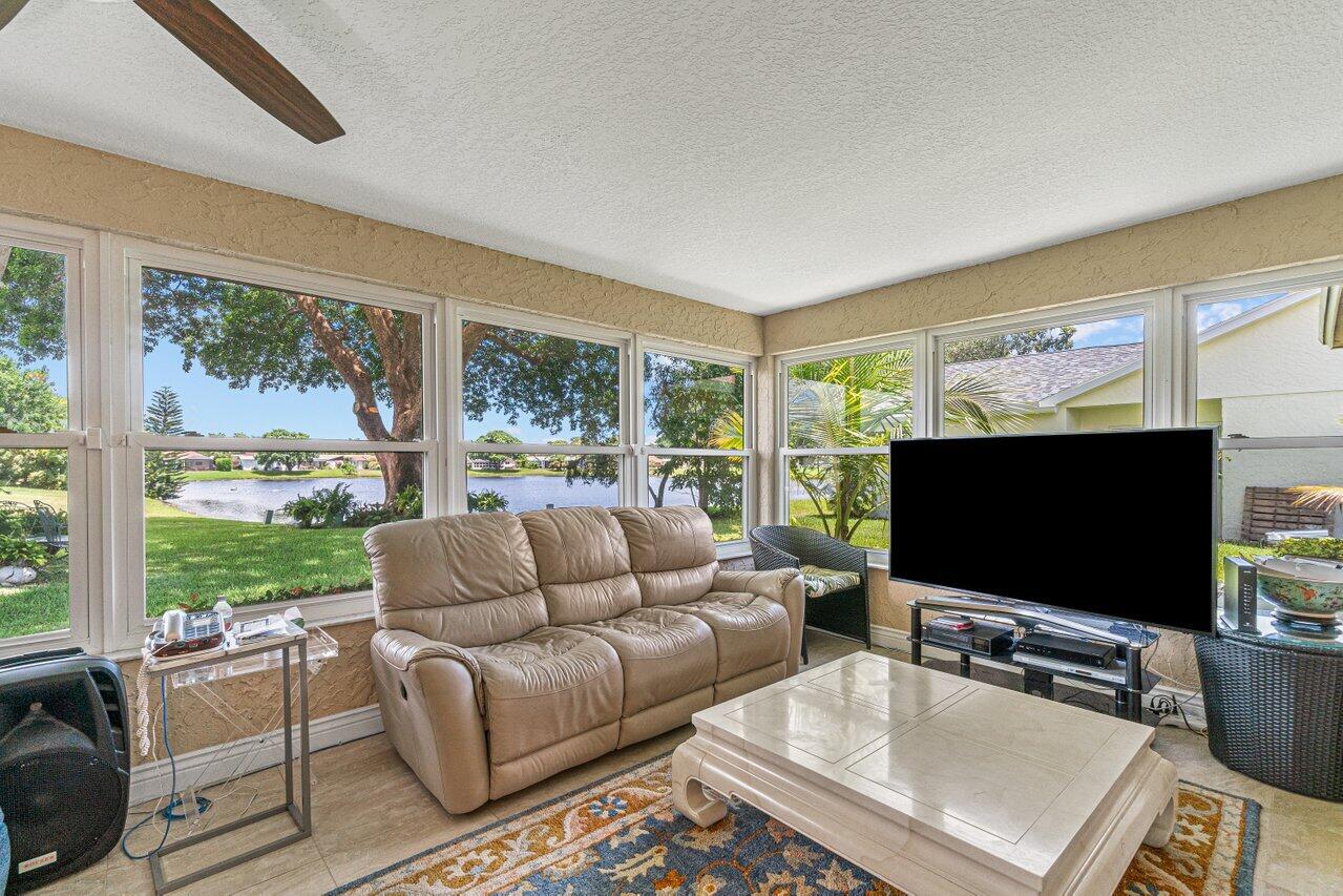 6347 Timberlakes Way Delray Beach, FL 33484 - Photo 10 of 49 Family Room