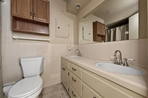 $340,000 | 9249 Switzer Street, Overland Park, KS 66212