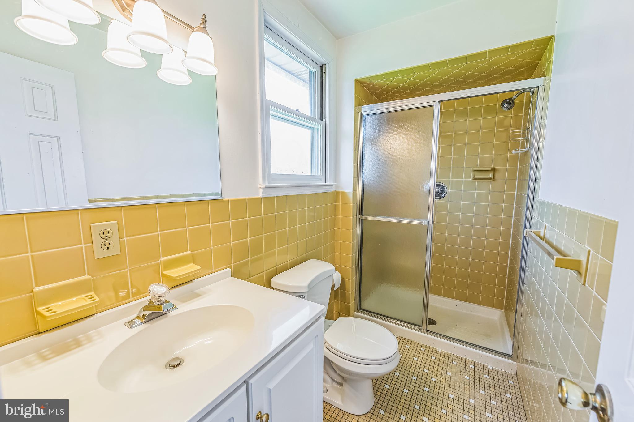 325 Tory Turn Wayne, PA 19087 - Photo 29 of 42 a bathroom with a sink toilet and shower