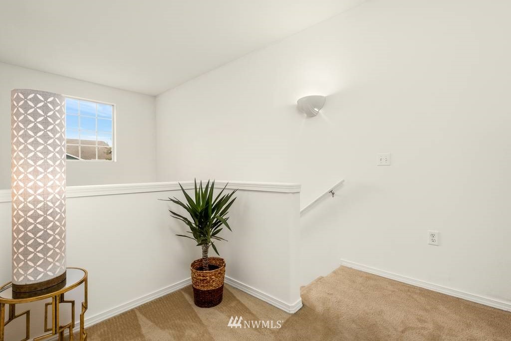 3003 Southeast 11th Place, Unit 1085 Renton, WA 98058 - Photo 15 of 18 Gallery Image 15
