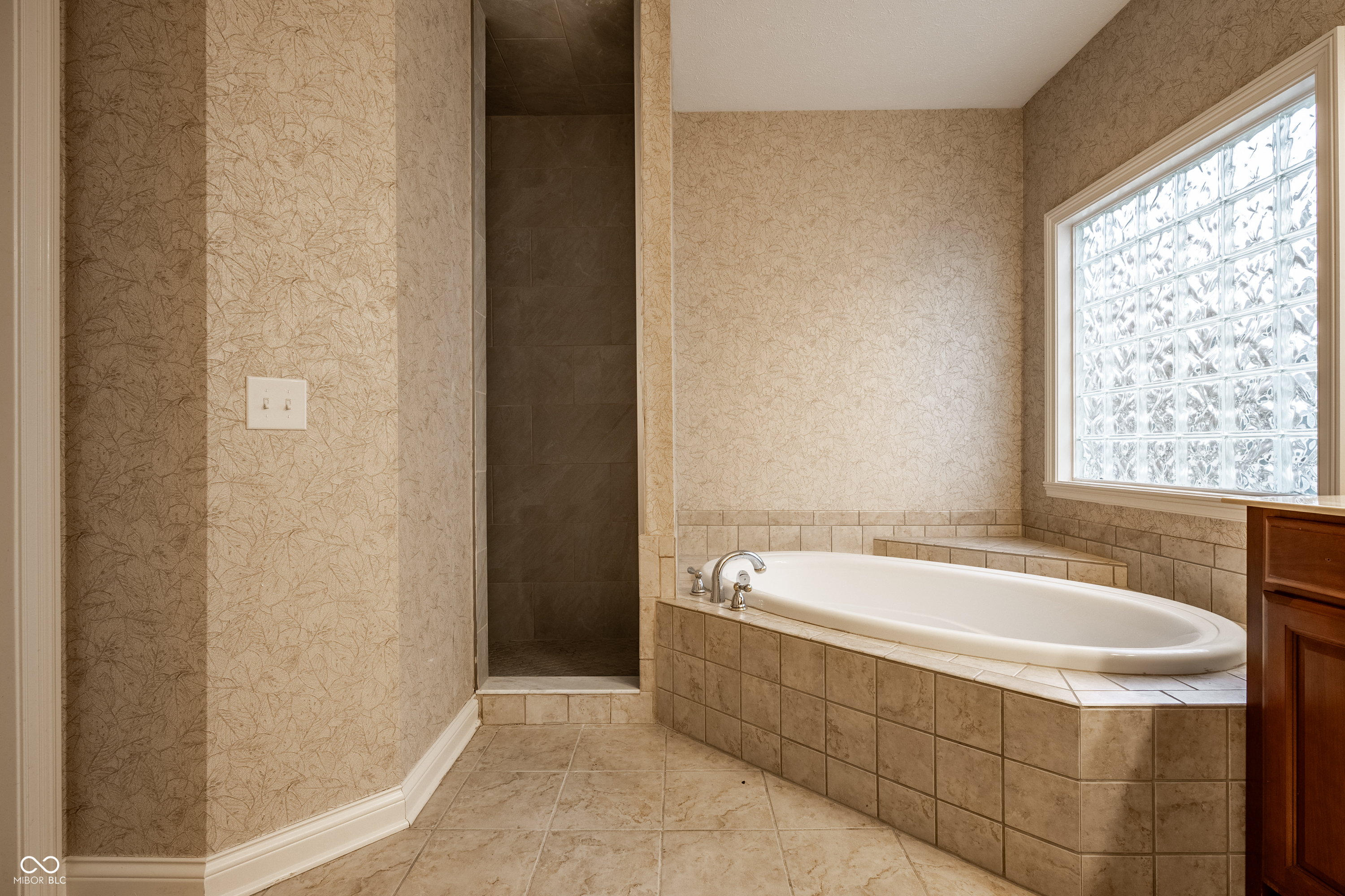 12985 Saxony Boulevard Fishers, IN 46037 - Photo 15 of 28