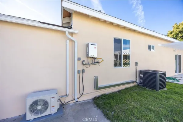 $4,000 | 2558 South 10th Avenue, Monrovia, CA 91016