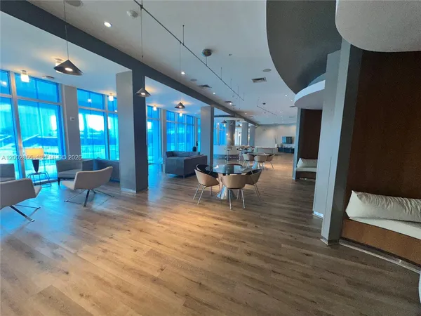 $3,900 | 10275 Collins Avenue, Unit 1428, Bal Harbour, FL 33154