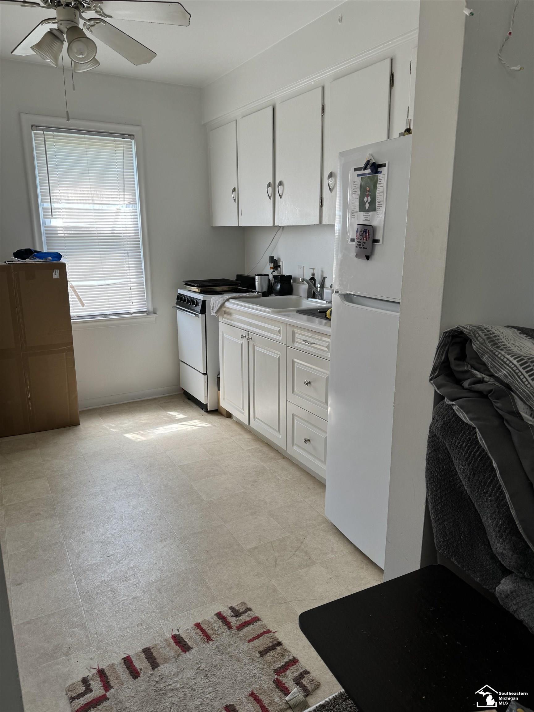 14668 Allen Road Taylor, MI 48180 - Photo 17 of 28 50141076-6f8f8302-d6b4-47ae-8d80-7e12f3b71fcd.JPG