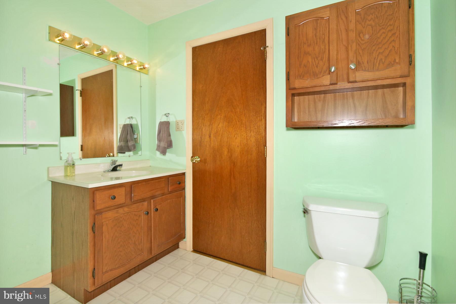1740 Blacks Bridge Road Annville, PA 17003 - Photo 22 of 37 2nd Floor Bath