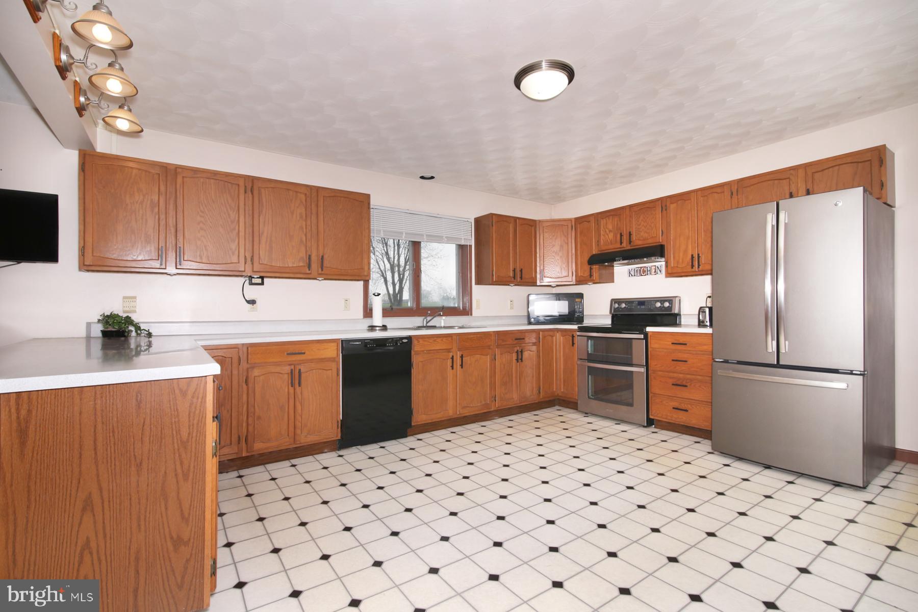 1740 Blacks Bridge Road Annville, PA 17003 - Photo 6 of 37 Spacious kitchen w/room for an island