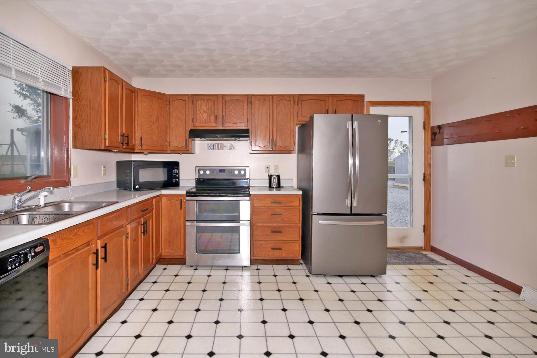 1740 Blacks Bridge Road Annville, PA 17003 - Photo 7 of 37 Gallery Image 7