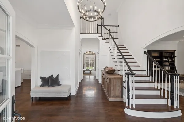 $1,995,000 | 383 West County Line Road, Barrington Hills, IL 60010