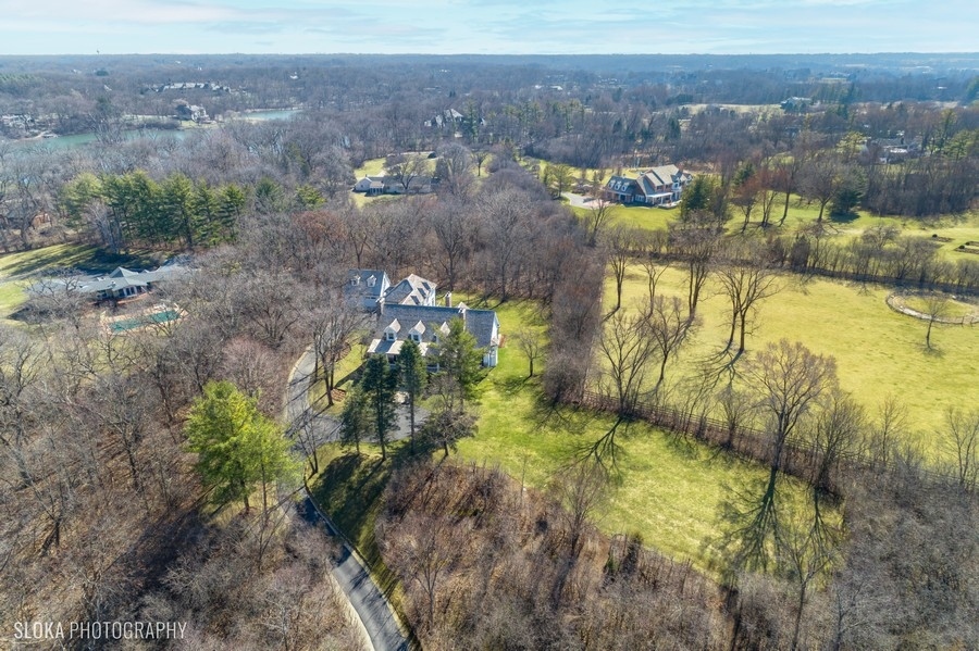 383 West County Line Road Barrington Hills, IL 60010 - Photo 2 of 75