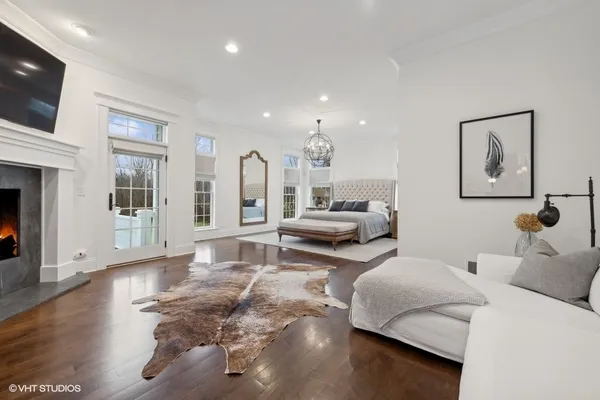 $1,995,000 | 383 West County Line Road, Barrington Hills, IL 60010