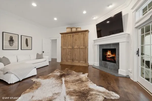 $1,995,000 | 383 West County Line Road, Barrington Hills, IL 60010