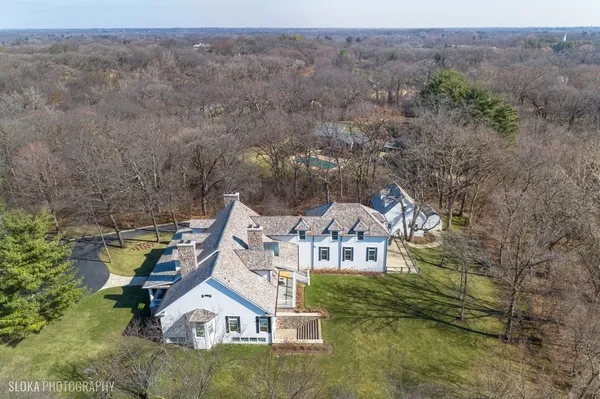 $1,995,000 | 383 West County Line Road, Barrington Hills, IL 60010