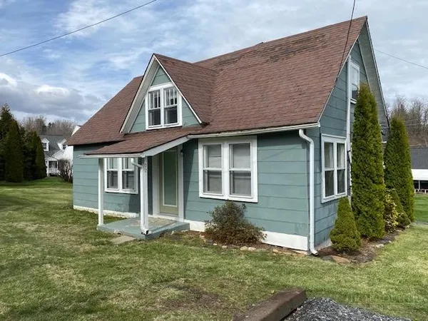 $1,735 | 2 West 4th Street, West Jefferson, NC 28694