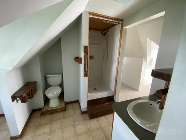 $1,735 | 2 West 4th Street, West Jefferson, NC 28694