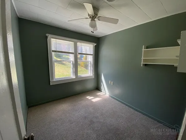 $1,735 | 2 West 4th Street, West Jefferson, NC 28694