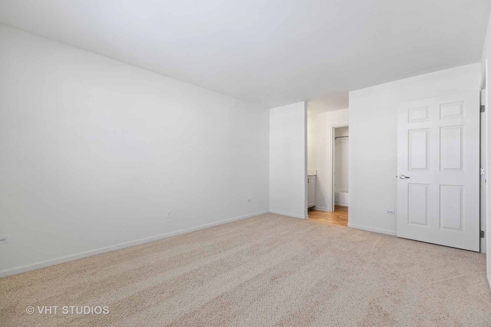 112 Gershwin Court, Unit 112 Wheaton, IL 60189 - Photo 11 of 60