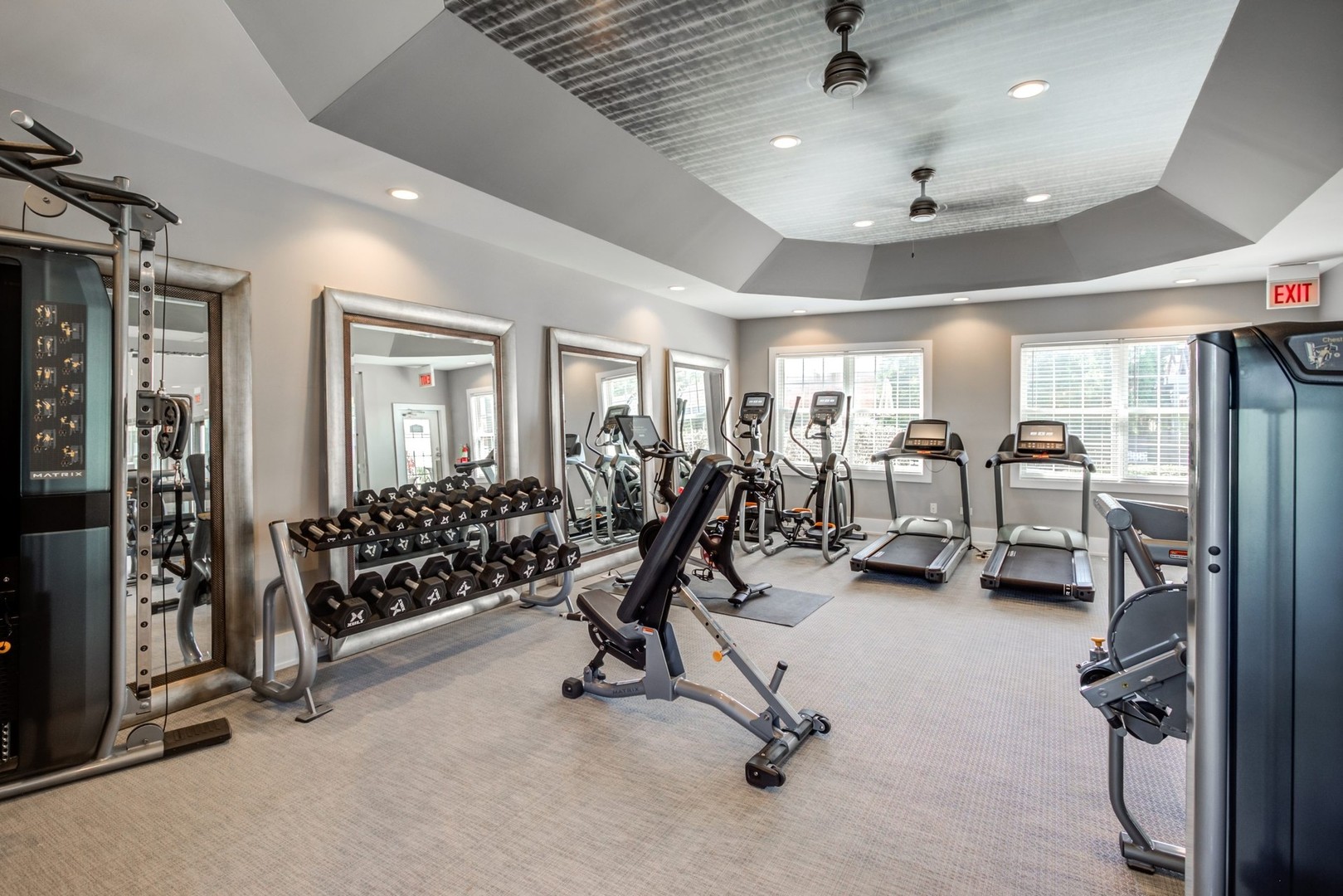 112 Gershwin Court, Unit 112 Wheaton, IL 60189 - Photo 21 of 60 a view of a room with gym equipment