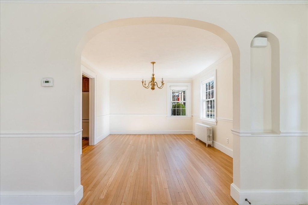 41 Wallace Road Quincy, MA 02169 - Photo 11 of 38 Gallery Image 11