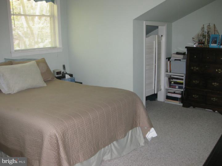 135 Barrett Road Willow Grove, PA 19090 - Photo 11 of 19 Bedroom - Main