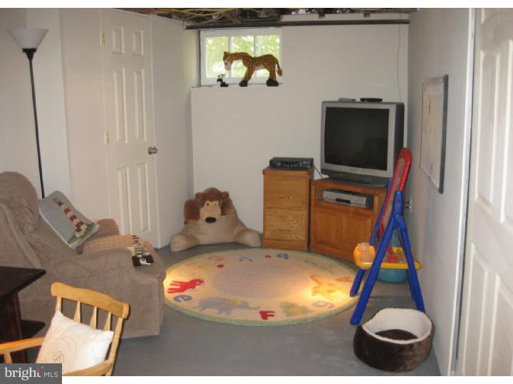 135 Barrett Road Willow Grove, PA 19090 - Photo 16 of 19 Basement
