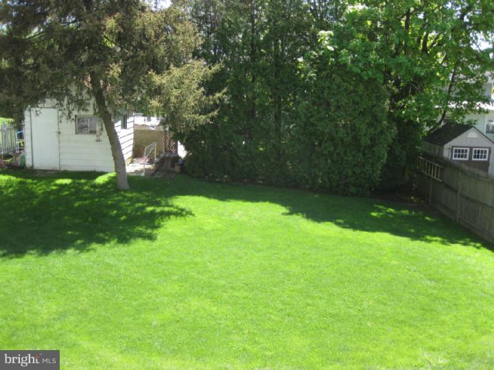 135 Barrett Road Willow Grove, PA 19090 - Photo 19 of 19 Back Yard