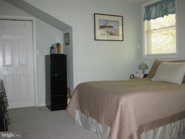 135 Barrett Road Willow Grove, PA 19090 - Photo 10 of 19 Bedroom - Main