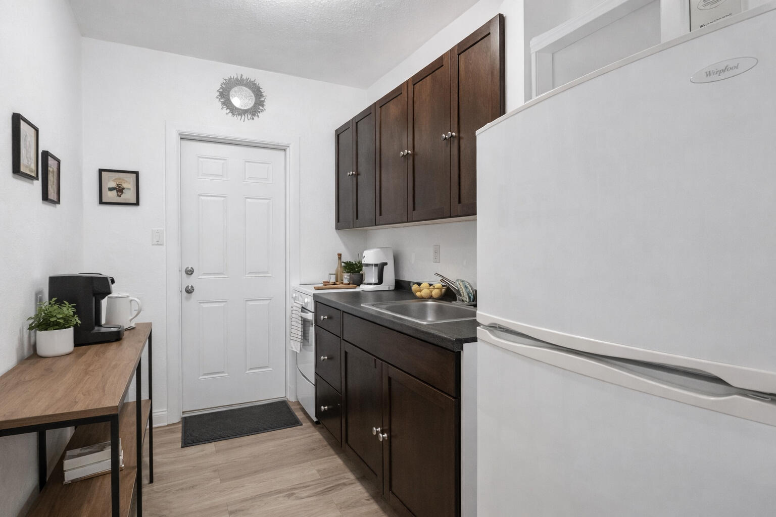 1712 Pierce Street, Unit 2 Hollywood, FL 33020 - Photo 7 of 13 6647CA91-90EE-412E-8C1E-9DAA3B037CBF