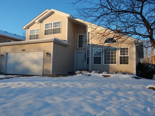 $425,000 | 7603 Locust Lane, Plainfield, IL 60586