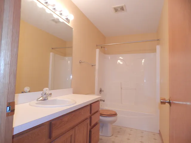 $425,000 | 7603 Locust Lane, Plainfield, IL 60586