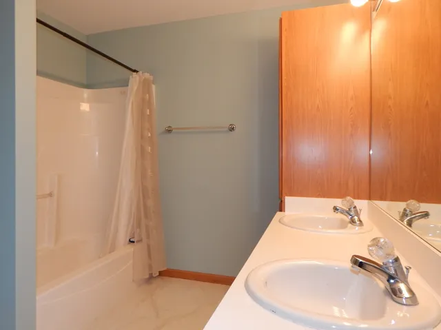 $425,000 | 7603 Locust Lane, Plainfield, IL 60586