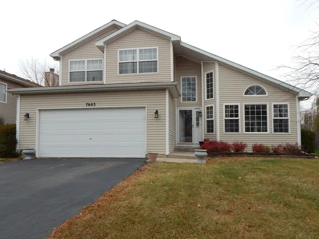 $425,000 | 7603 Locust Lane, Plainfield, IL 60586