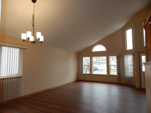 $425,000 | 7603 Locust Lane, Plainfield, IL 60586