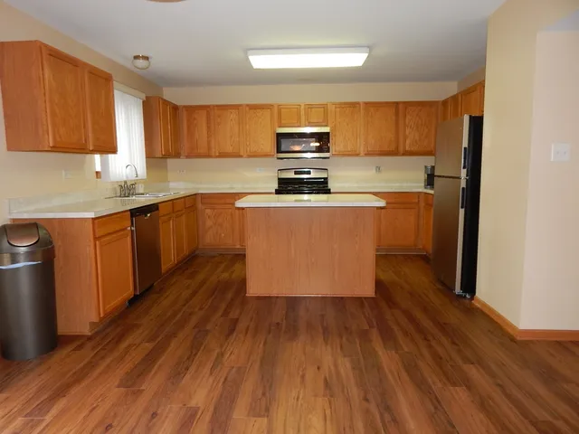 $425,000 | 7603 Locust Lane, Plainfield, IL 60586