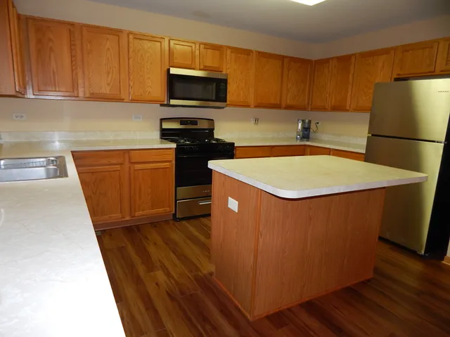 $425,000 | 7603 Locust Lane, Plainfield, IL 60586