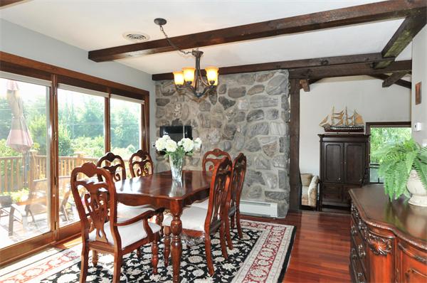 10 Kelly Road Westford, MA 01886 - Photo 3 of 16 Gallery Image 3
