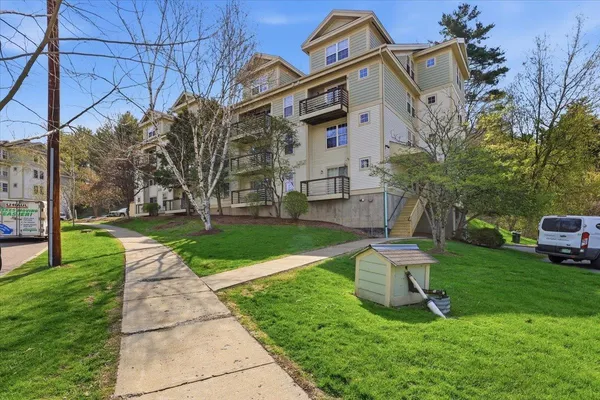 $284,900 | 265 Hildred Drive, Burlington, VT 05401