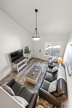 $370,000 | 24 Mangum Circle, Unit 6, Donnelly, ID 83615