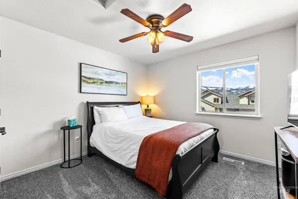 $370,000 | 24 Mangum Circle, Unit 6, Donnelly, ID 83615