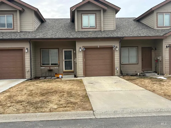$370,000 | 24 Mangum Circle, Unit 6, Donnelly, ID 83615