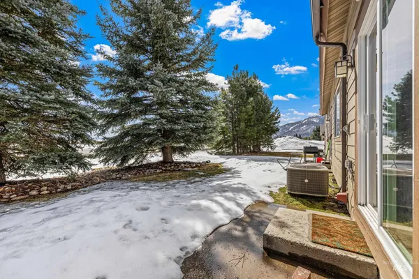 $370,000 | 24 Mangum Circle, Unit 6, Donnelly, ID 83615