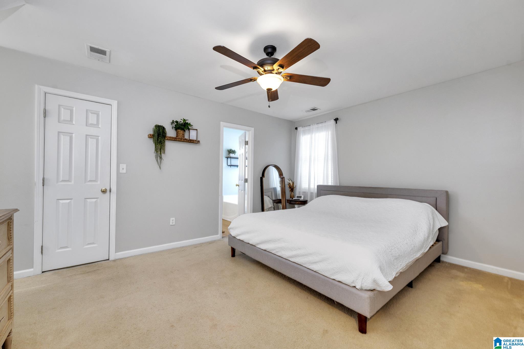 1004 Meriweather Court Calera, AL 35040 - Photo 15 of 31