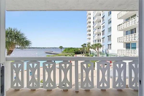 $199,950 | 925 North Halifax Avenue, Unit 103, Daytona Beach, FL 32118
