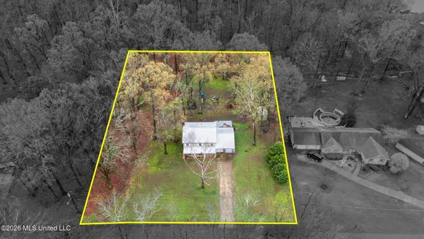 $305,000 | 1365 Jo Ann Drive, Southaven, MS 38671